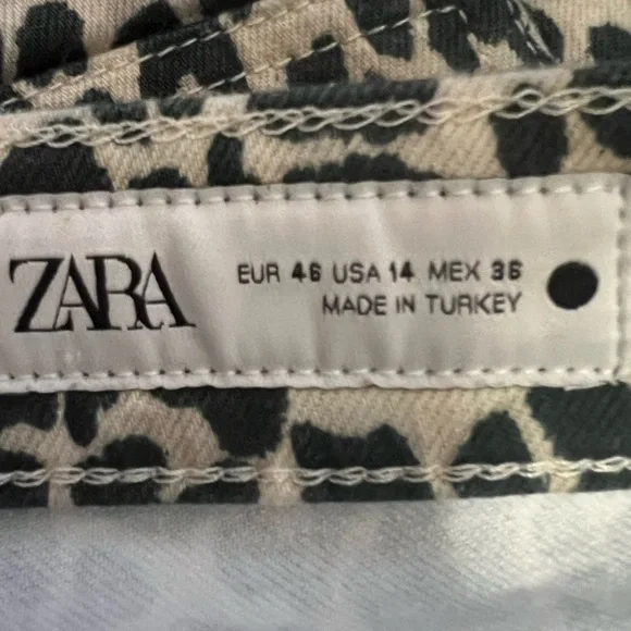 Zara High Rise Leopard Print Jeans
27” Inseam - Picture 4 of 4